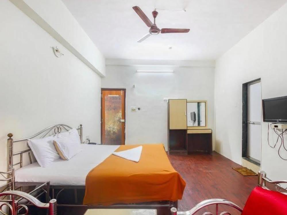 Hotel Evergreen Mumbai Ngoại thất bức ảnh