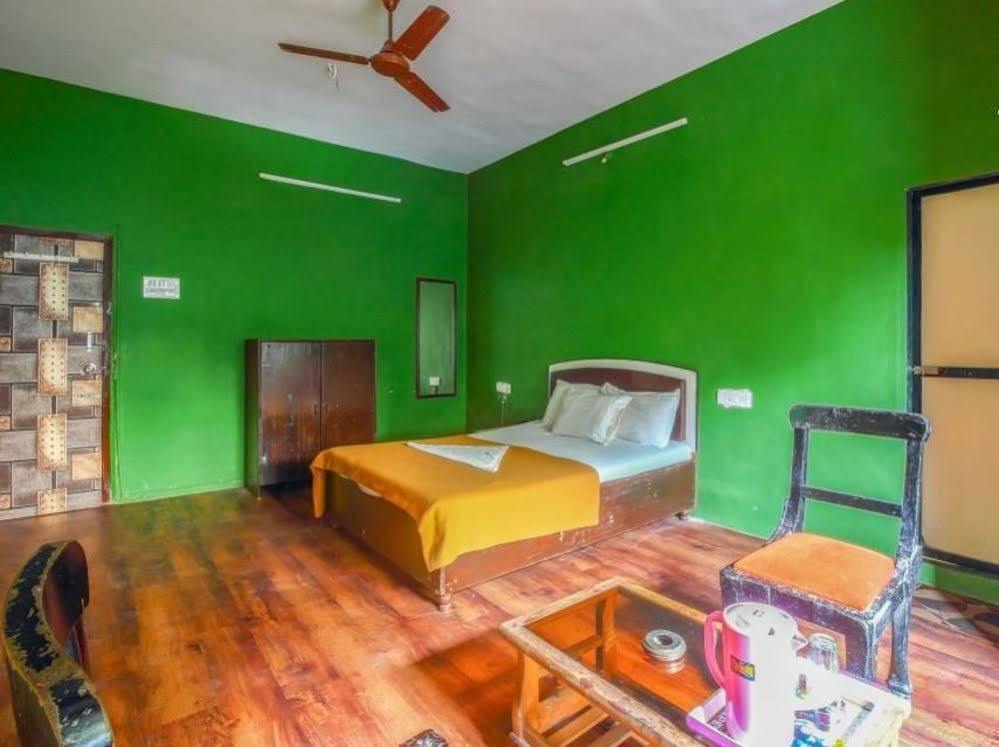Hotel Evergreen Mumbai Ngoại thất bức ảnh